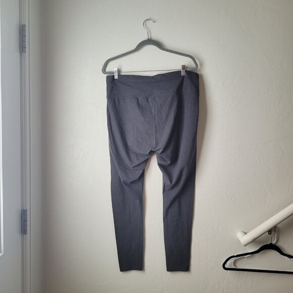 Boutique Gray Lightweight Plus Size Leggings - Picture 5 of 6